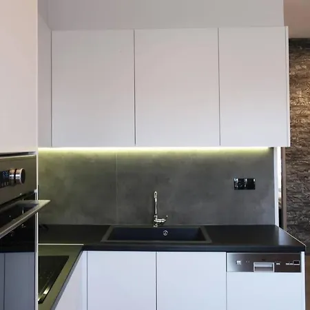 πολυτελές 3 χαλκίδα-παραλία αυλίδος